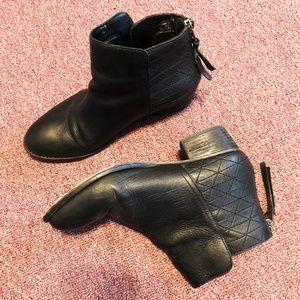 Steve Madden Black Leather Rusha Booties